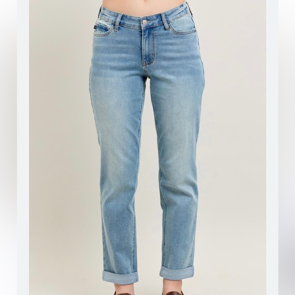 Women’s Judy Blue Boyfriend Fit V Front Jean